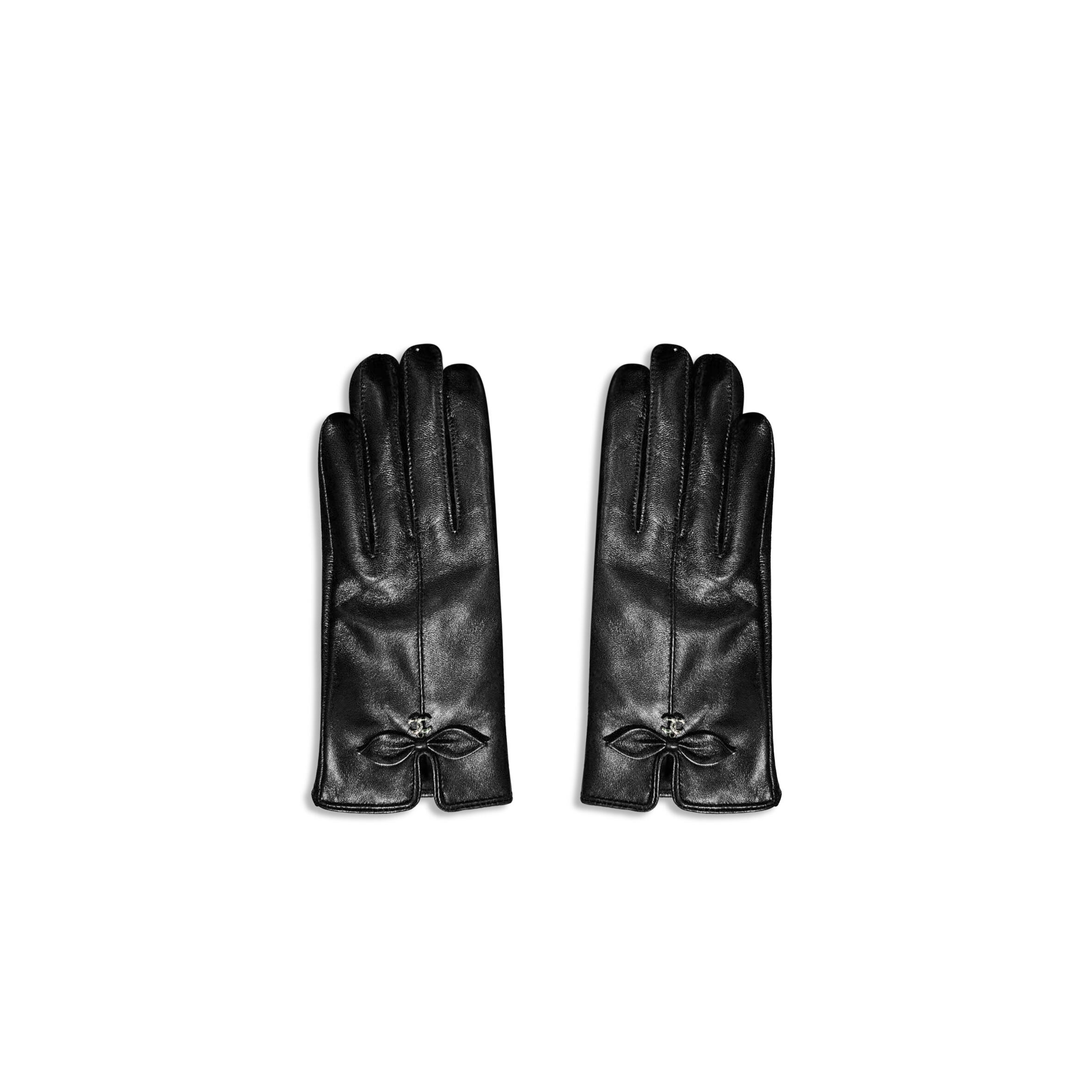 CHANEL LEATHER GLOVES